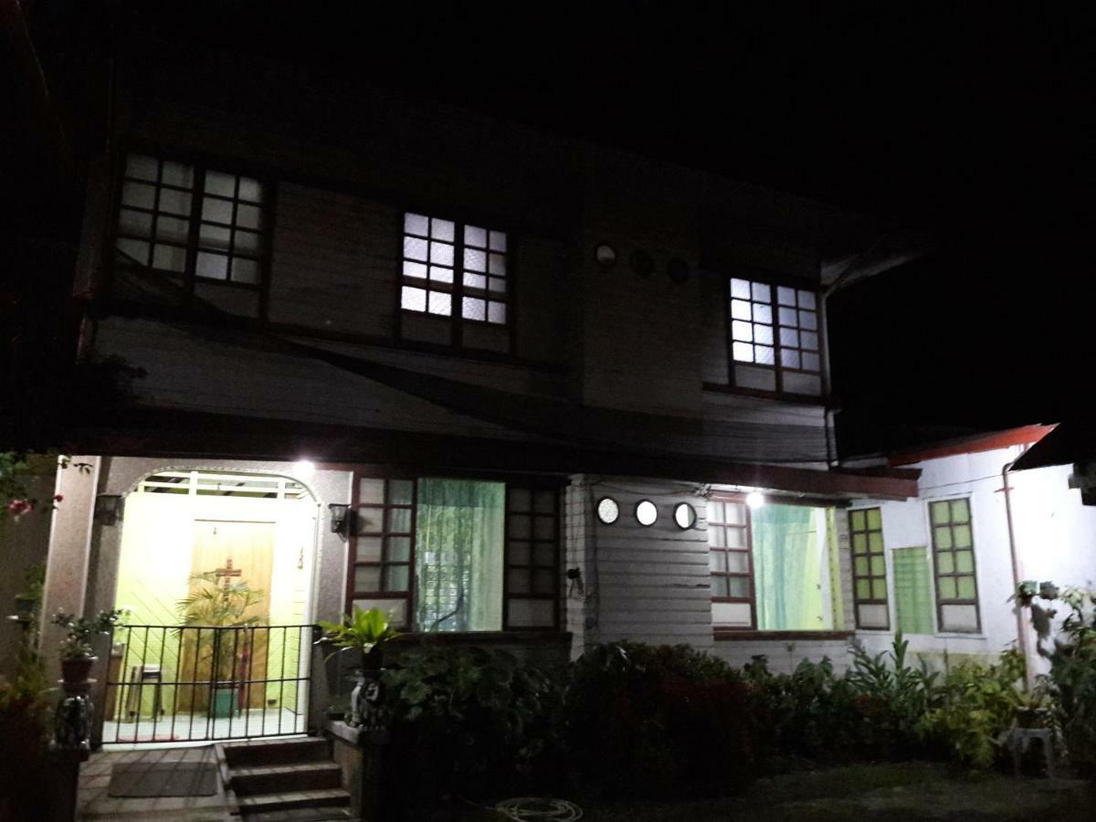 Green Bamboo Transient House Iloilo Esterno foto