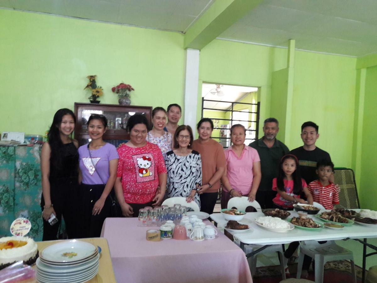 Green Bamboo Transient House Iloilo Esterno foto